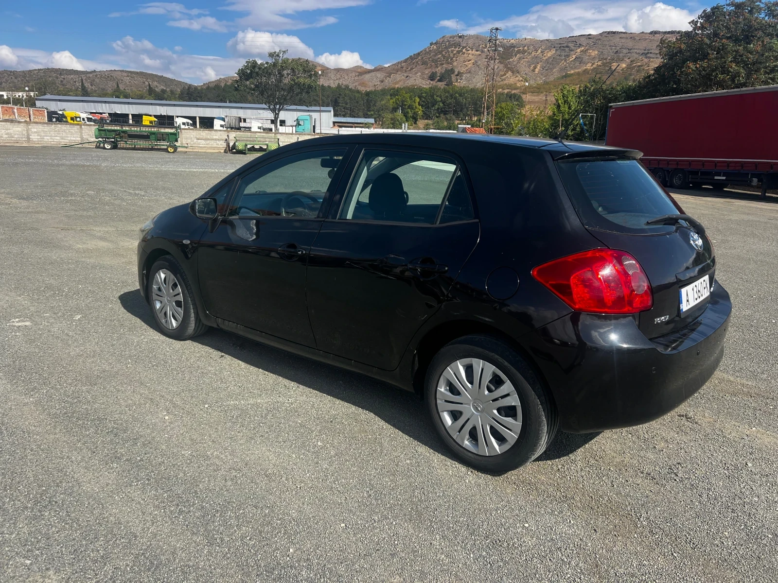 Toyota Auris, снимка 4 - Автомобили и джипове - 56452490