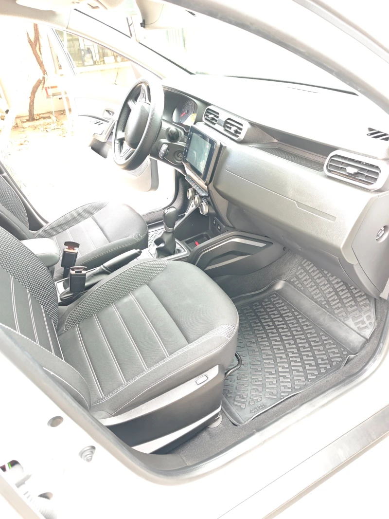 Dacia Duster, снимка 10 - Автомобили и джипове - 52035928