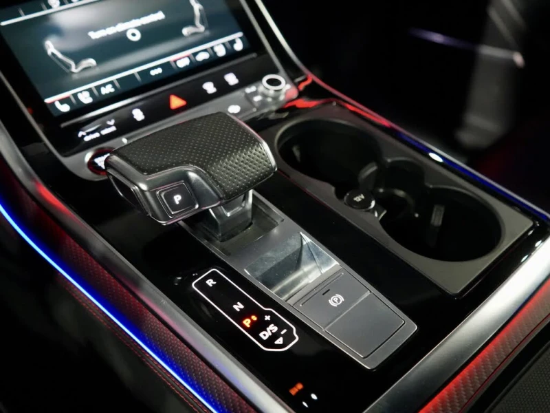 Audi RSQ8 * 4.0Т* QUATTRO* АвтоКредит* (ЦЕНА ДО БГ), снимка 10 - Автомобили и джипове - 52605849