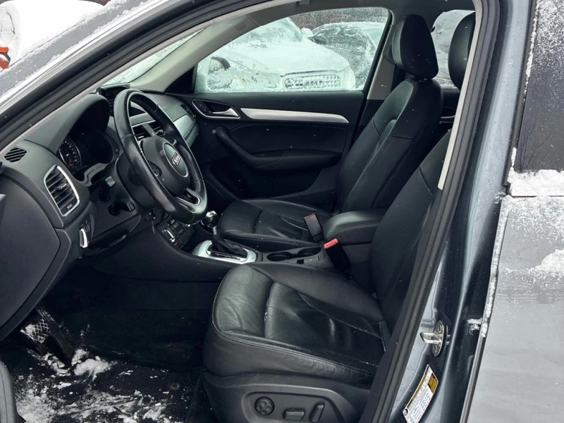 Audi Q3 * Progressiv * CARFAX * БЕЗ ПЪРВОНАЧАЛНА ВНОСКА, снимка 12 - Автомобили и джипове - 53126739