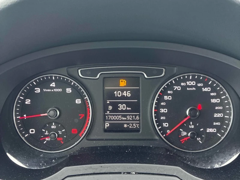 Audi Q3 * Progressiv * CARFAX * БЕЗ ПЪРВОНАЧАЛНА ВНОСКА, снимка 8 - Автомобили и джипове - 53126739