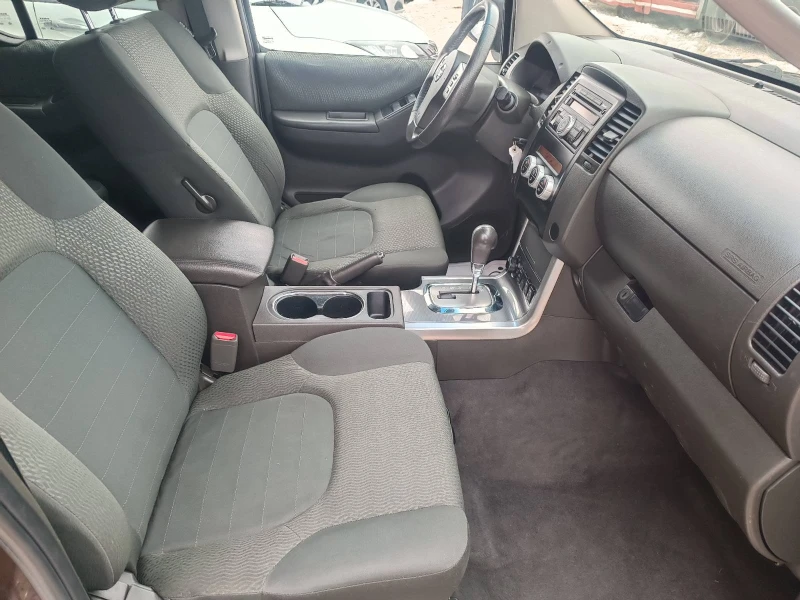 Nissan Navara 2.5 dCi, снимка 9 - Автомобили и джипове - 53341851