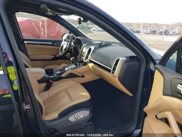 Porsche Cayenne, снимка 7 - Автомобили и джипове - 48784405