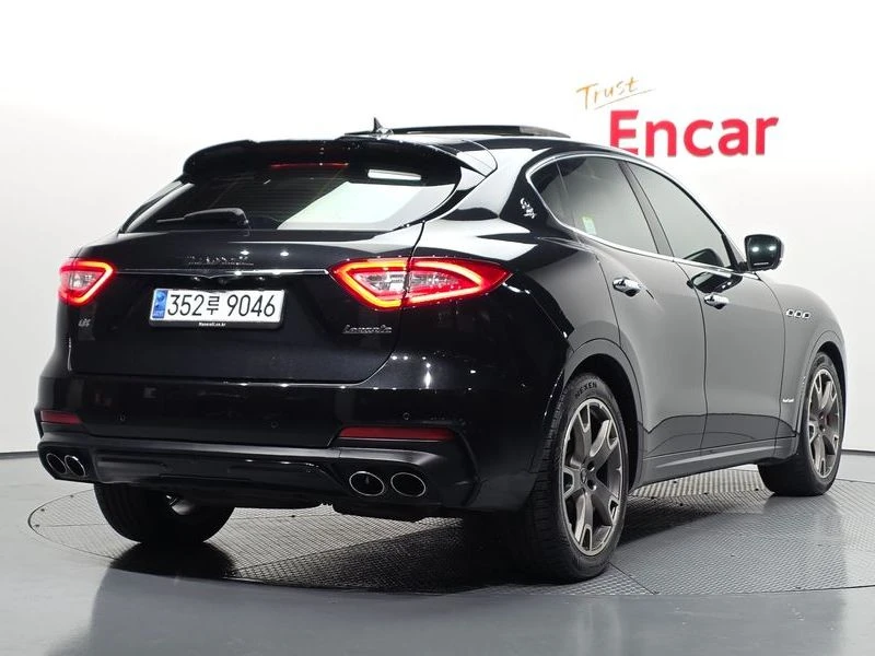 Maserati Levante КРАЙНА ЦЕНА: 28848 EUR !!!РЕАЛНА КРАЙНА ЦЕНА!!!, снимка 2 - Автомобили и джипове - 55968597