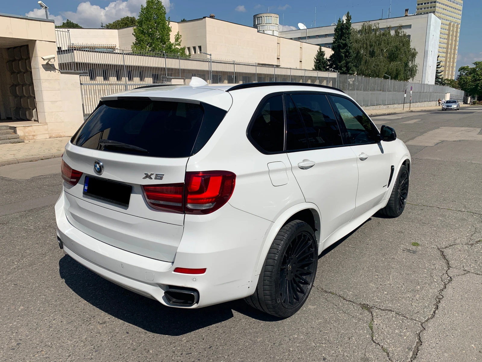 BMW X5 50i xDrive M-Paket - изображение 6