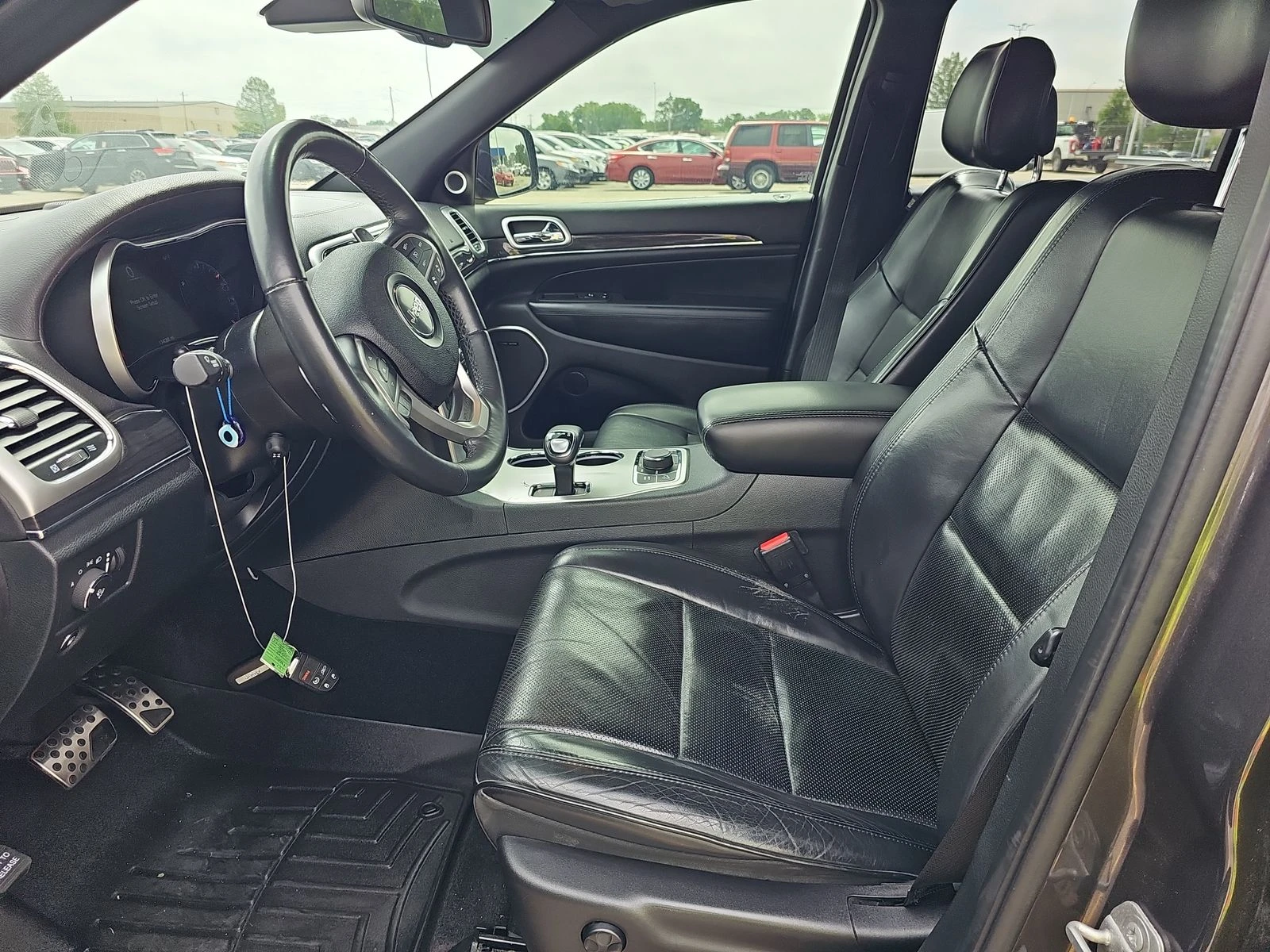 Jeep Grand cherokee HEMI/High Altitude Edition/ПОДГРЕВ/КАМЕРА/ПАНОРАМА - изображение 8