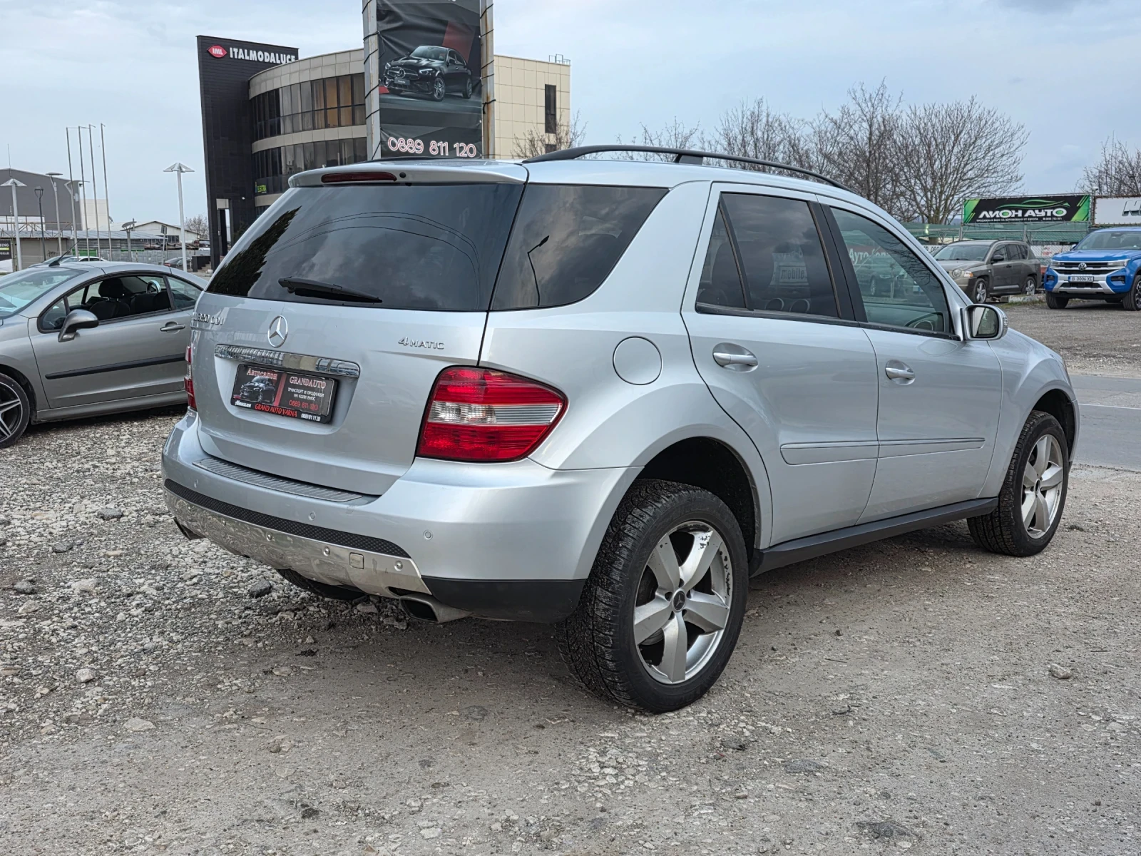 Mercedes-Benz ML 320 НА ПРУЖИНИ, снимка 4 - Автомобили и джипове - 54203929