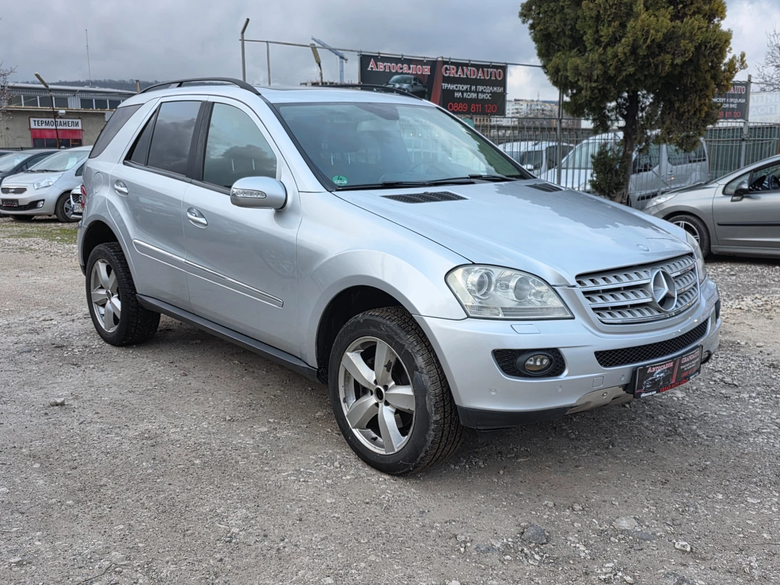Mercedes-Benz ML 320 НА ПРУЖИНИ, снимка 3 - Автомобили и джипове - 54203929