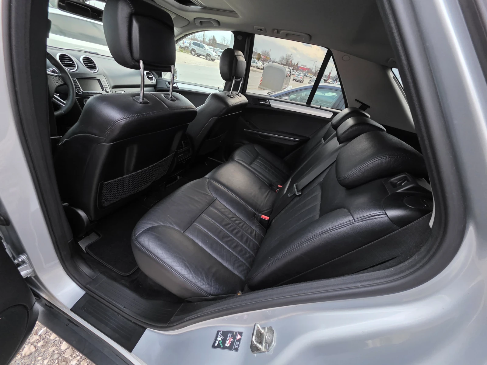 Mercedes-Benz ML 320 НА ПРУЖИНИ, снимка 7 - Автомобили и джипове - 54203929