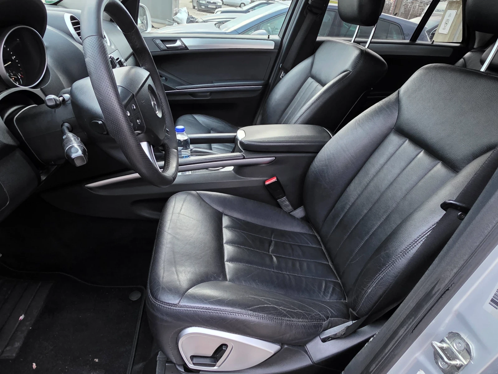 Mercedes-Benz ML 320 НА ПРУЖИНИ, снимка 10 - Автомобили и джипове - 54203929