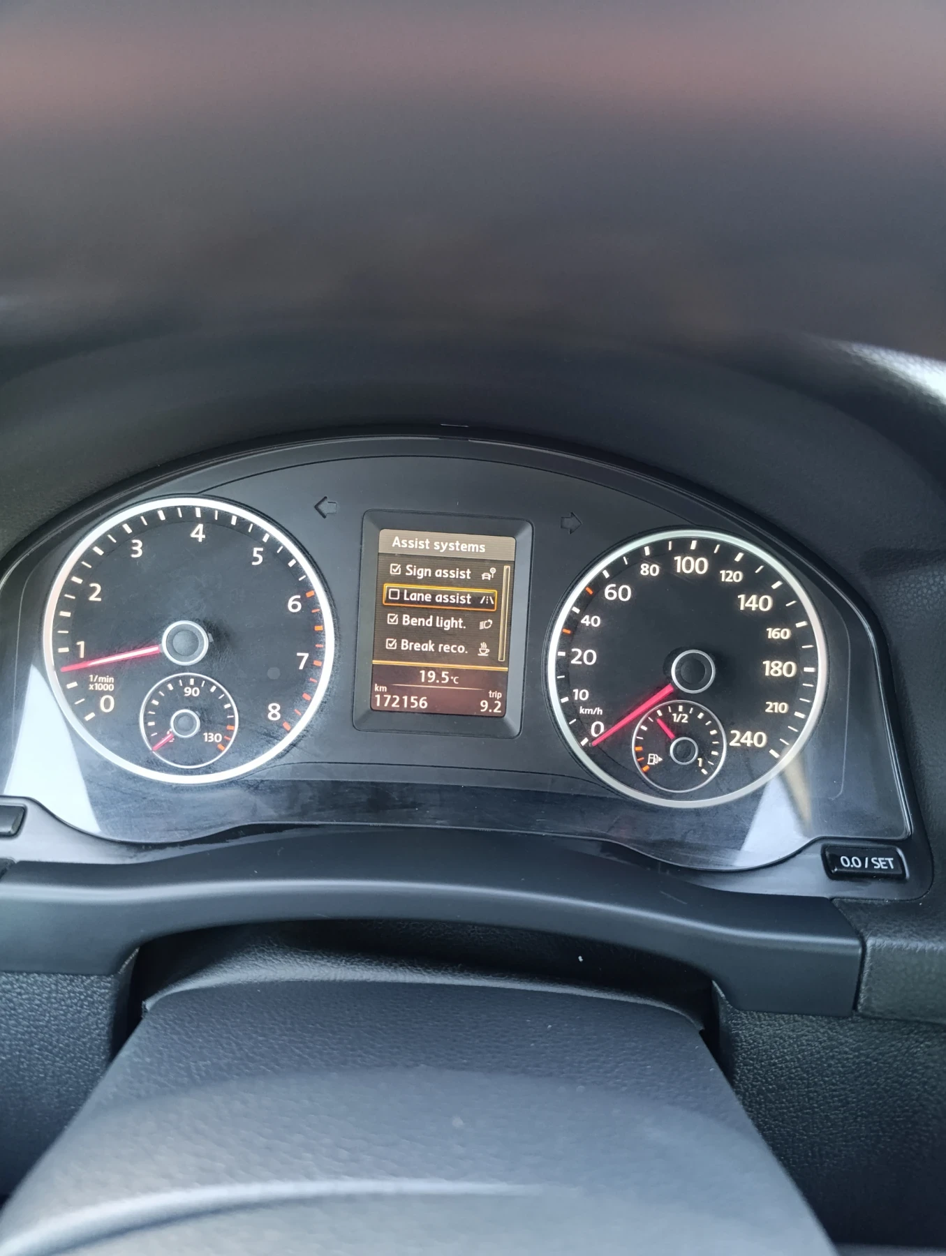 VW Tiguan 2.0TSI, снимка 5 - Автомобили и джипове - 54332815