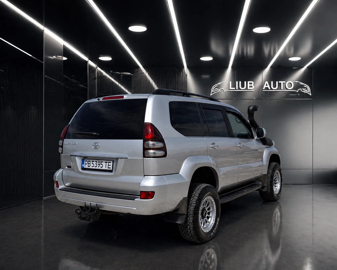 Toyota Land cruiser 120, снимка 4 - Автомобили и джипове - 54344007