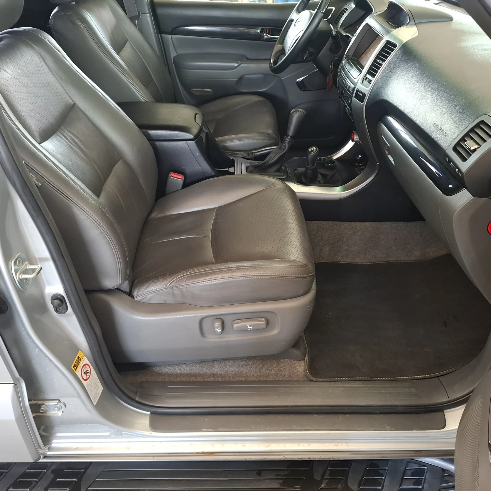 Toyota Land cruiser 120, снимка 11 - Автомобили и джипове - 54344007