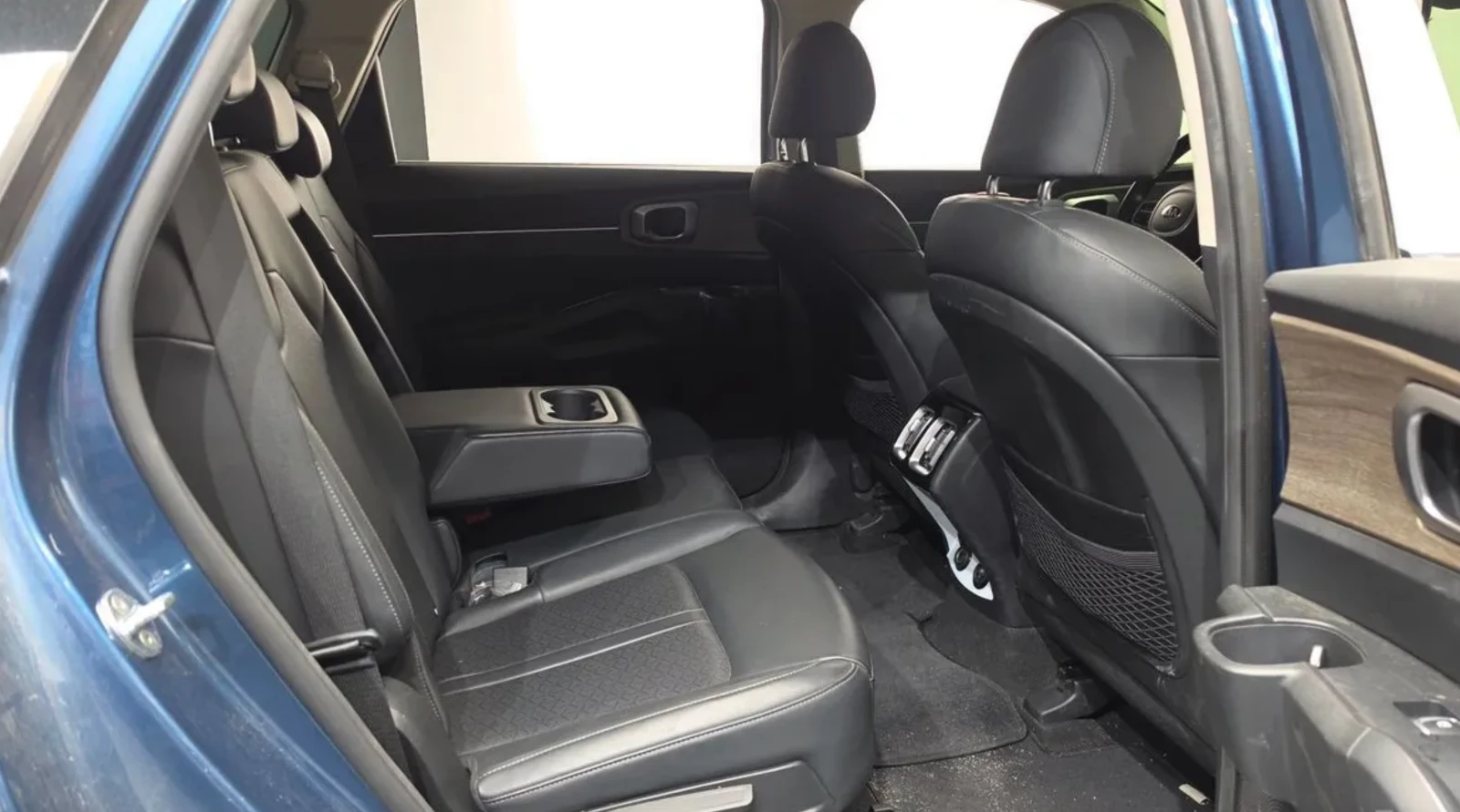 Kia Sorento LANE ASSIST* Крайна цена* , снимка 10 - Автомобили и джипове - 54702793