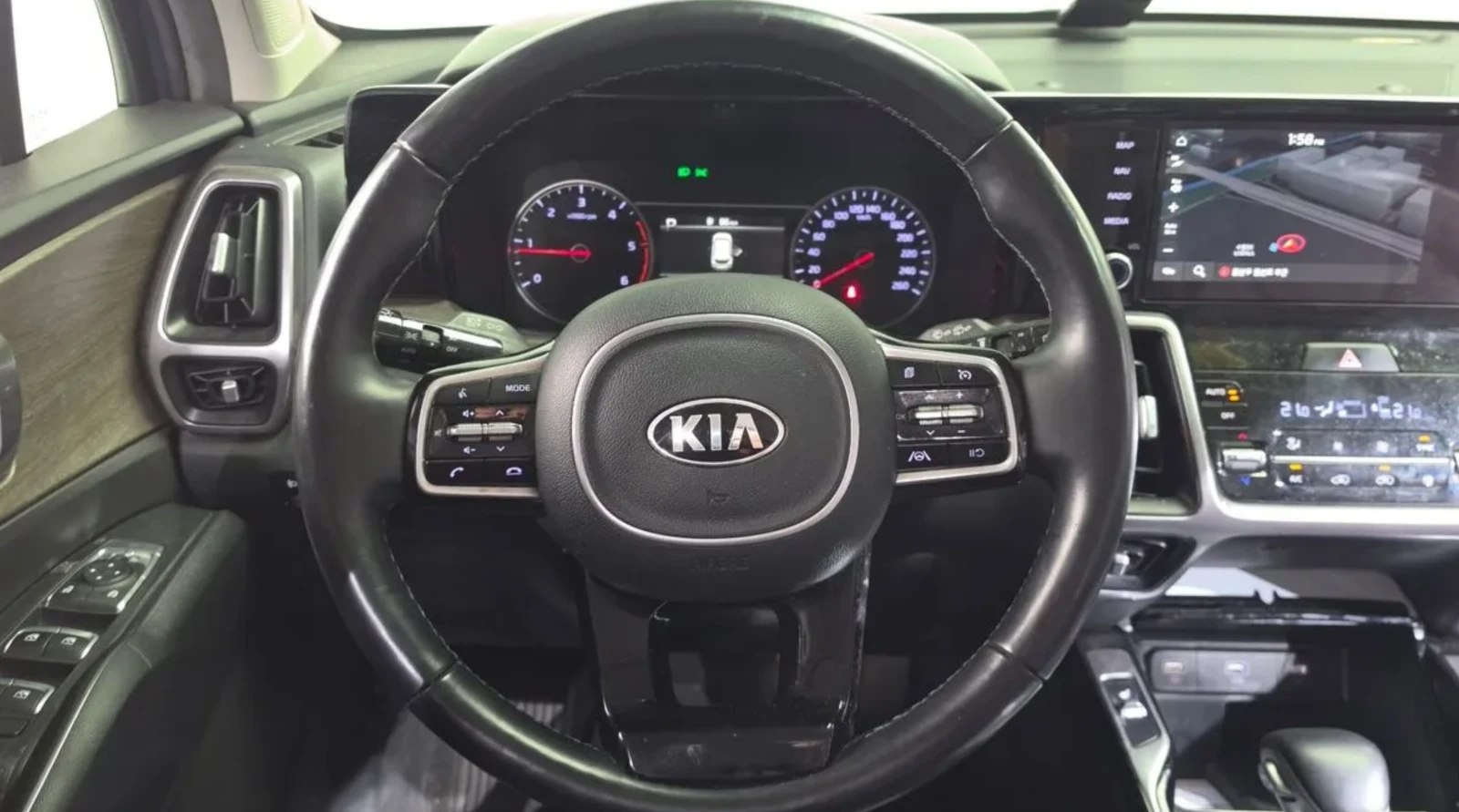 Kia Sorento LANE ASSIST* Крайна цена* , снимка 12 - Автомобили и джипове - 54702793