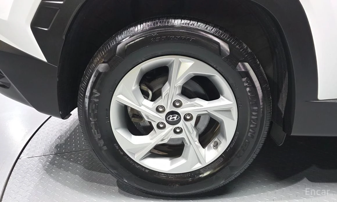 Hyundai Tucson, снимка 5 - Автомобили и джипове - 55551944
