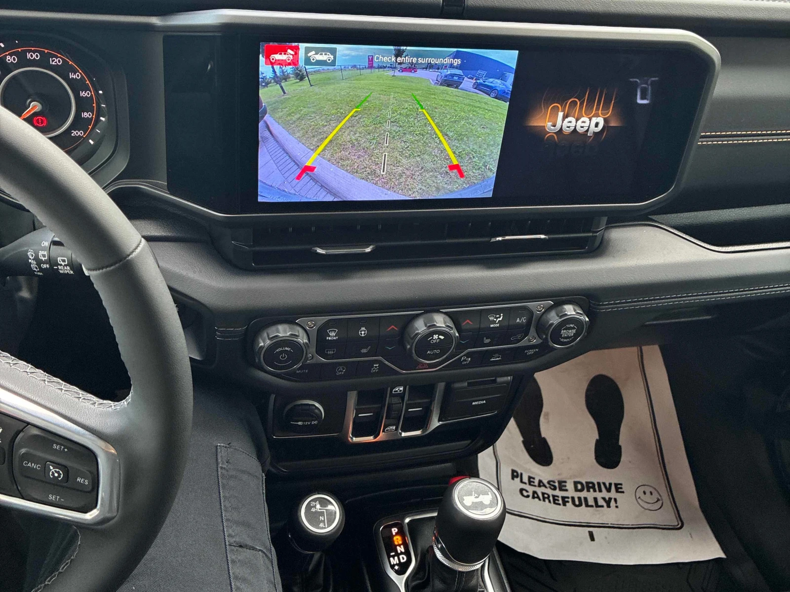 Jeep Wrangler  Sahara * CARFAX * БЕЗ ПЪРВОНАЧАЛНА ВНОСКА, снимка 9 - Автомобили и джипове - 56149958