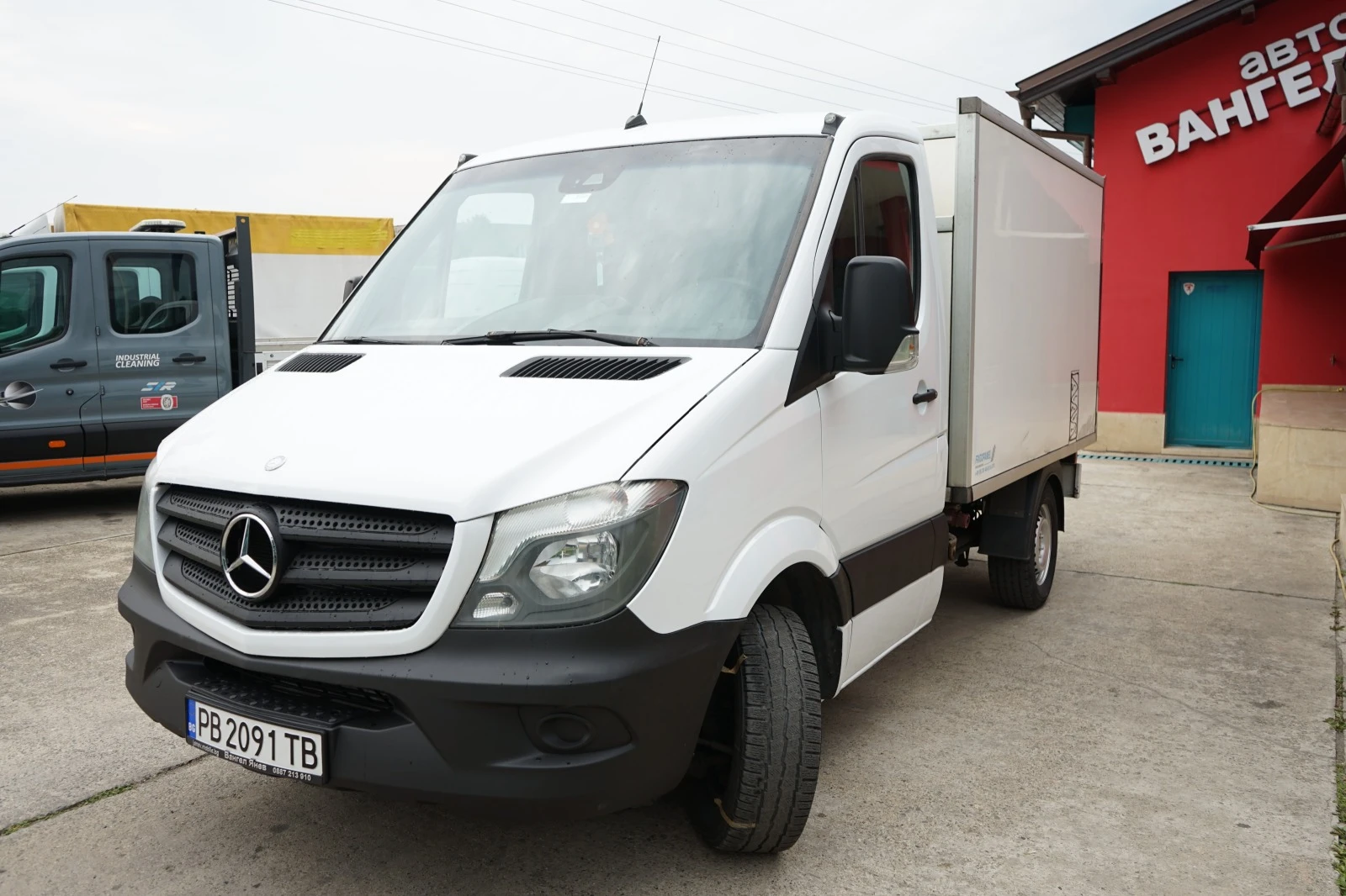 Mercedes-Benz Sprinter 316 CDI* Euro5* Хладилен+ Ток - изображение 3