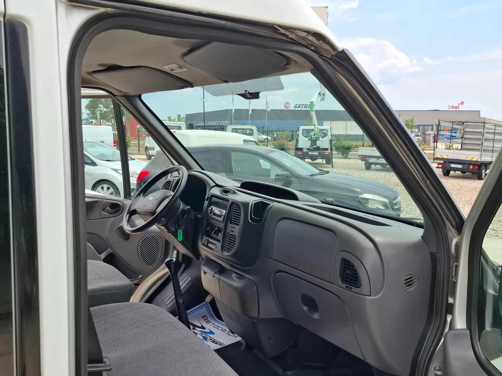 Ford Transit 2.4TD/Климатик/5+ 1м, снимка 9 - Бусове и автобуси - 55132855