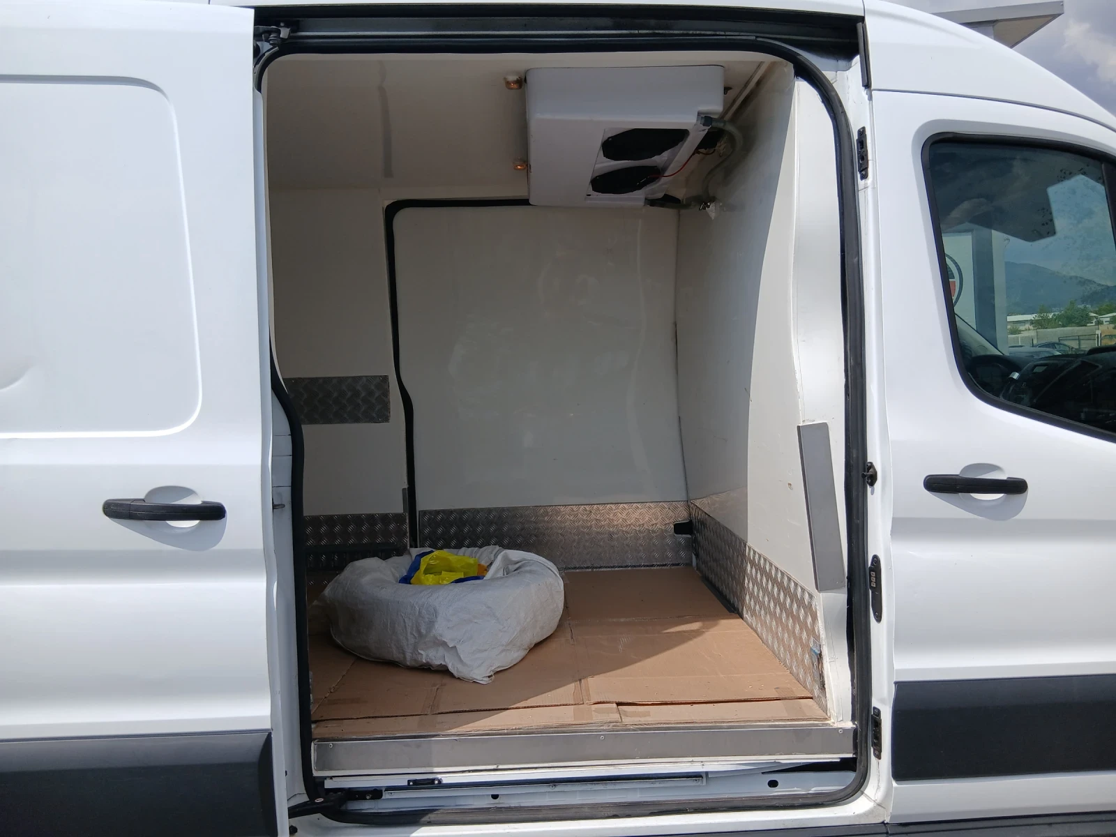 Ford Transit -20 ХЛАДИЛНИК, снимка 13 - Бусове и автобуси - 55888351