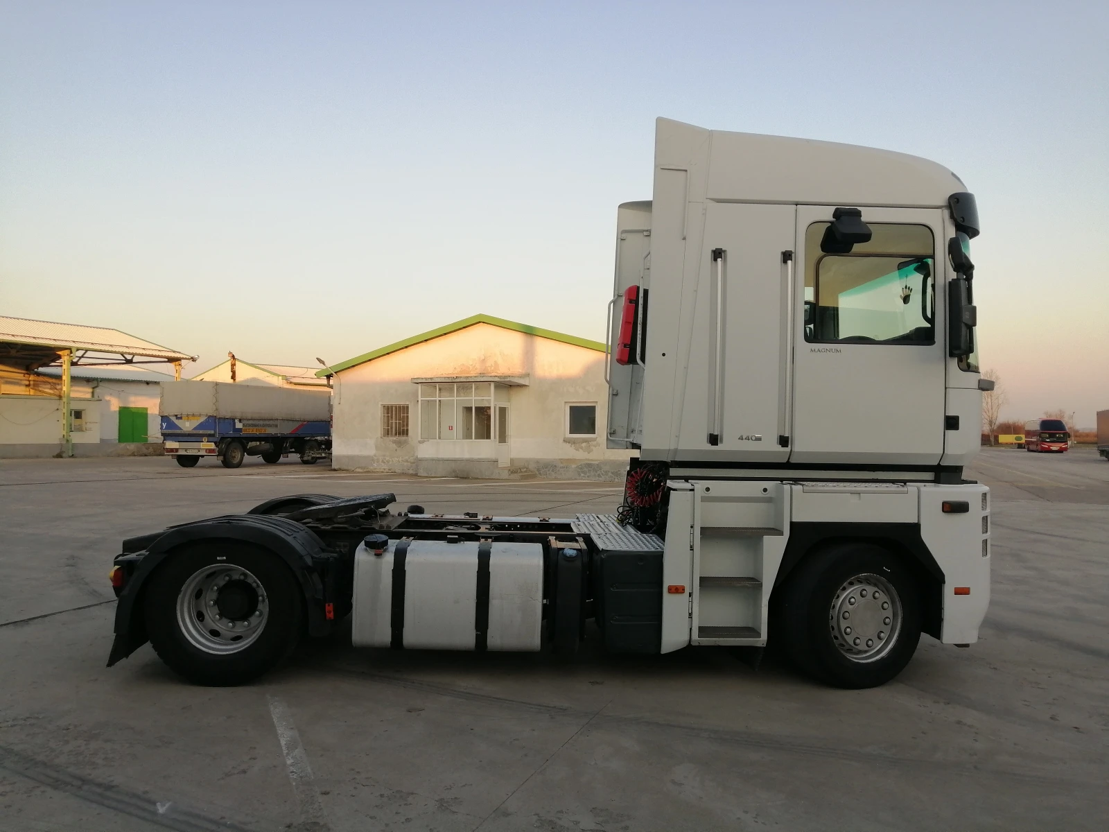 Renault Magnum 440 DXI / Volvo D13 - изображение 7