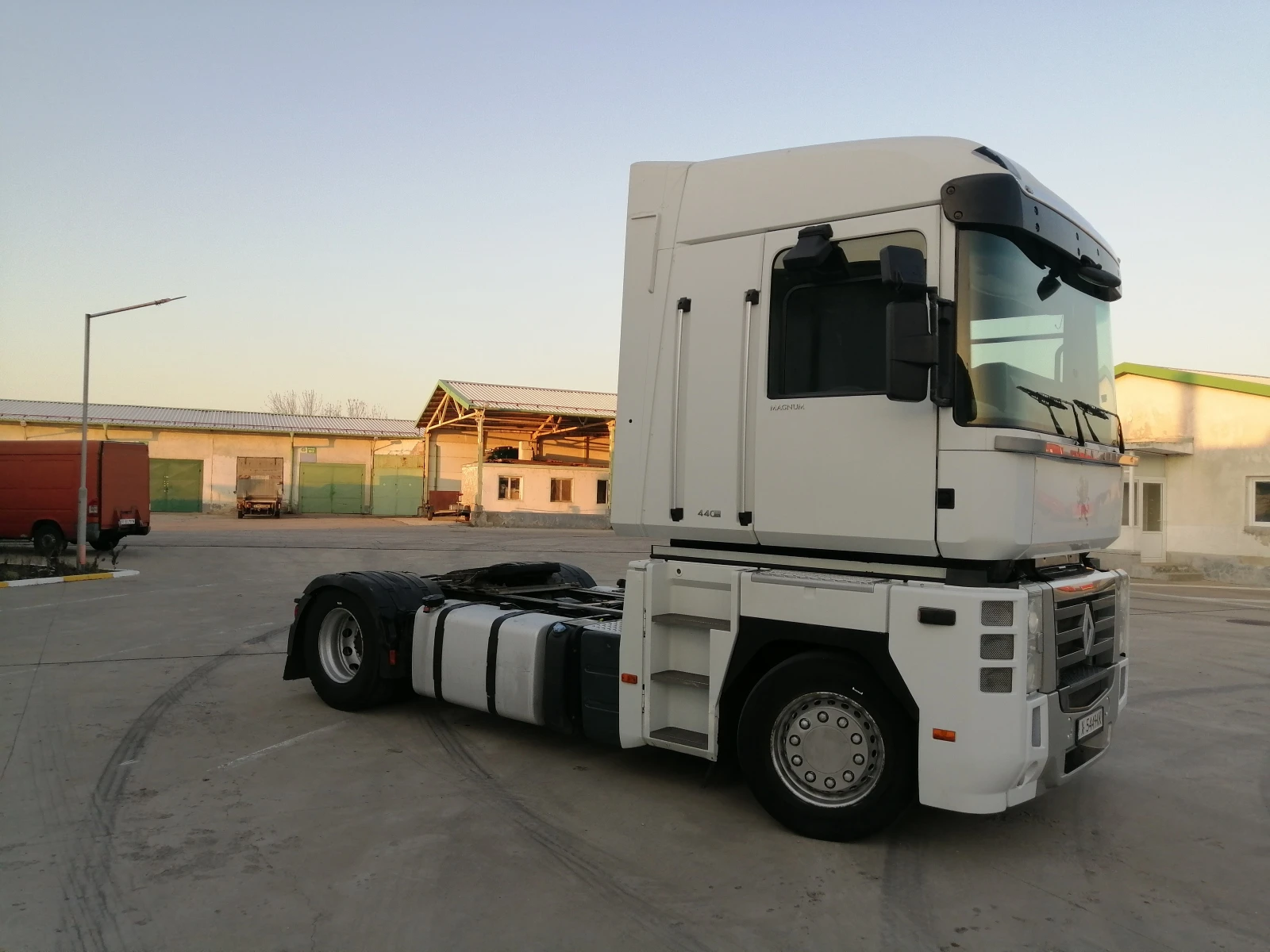 Renault Magnum 440 DXI / Volvo D13 - изображение 4