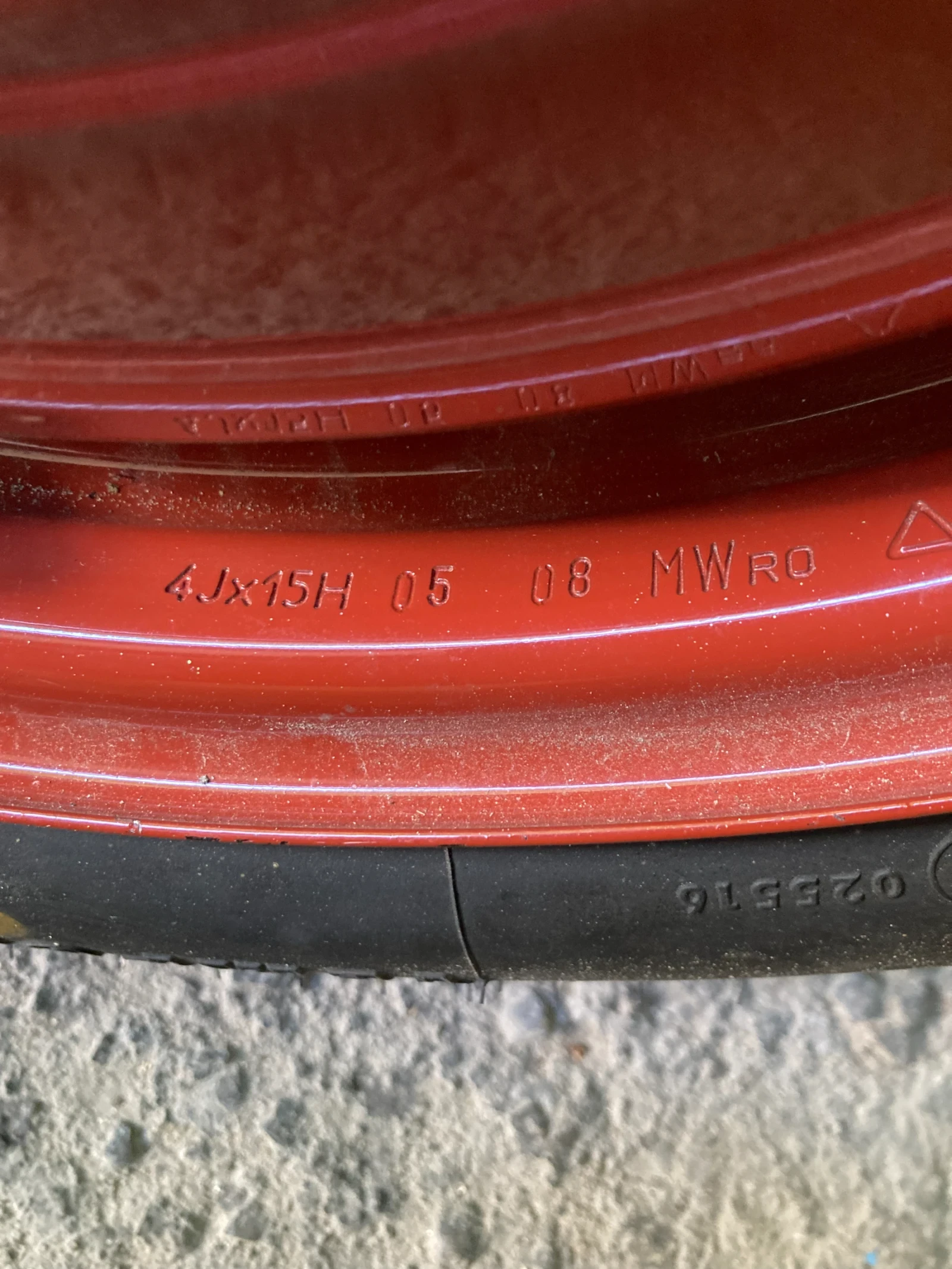 Гуми с джанти Continental 125/70R15, снимка 3 - Гуми и джанти - 54454362