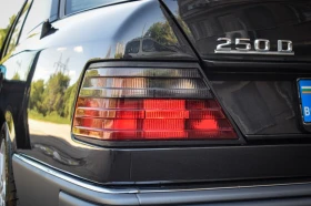 Mercedes-Benz 124 250D, снимка 11