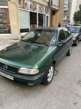 Opel Astra 2.0 16v - изображение 1