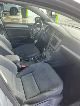VW Golf Регистриран Обслужен Изцяло, снимка 6 - Автомобили и джипове - 53542339
