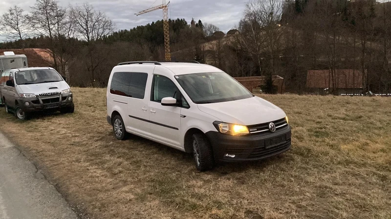 VW Caddy 1.4 tgi metan 7места, снимка 5 - Автомобили и джипове - 48850333