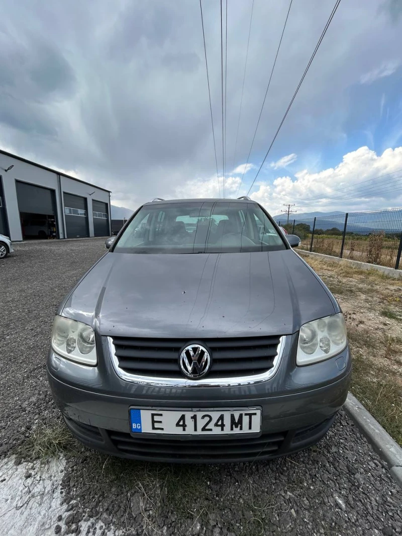 VW Touran, снимка 3 - Автомобили и джипове - 51648395