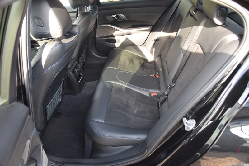 BMW 318 d M sport , снимка 11 - Автомобили и джипове - 52066091