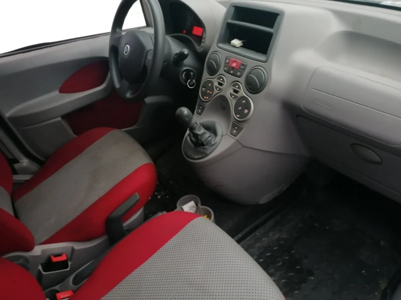 Fiat Panda 4Х4 НА ЧАСТИ 1.2 БЕНЗИН КЛИМАТРОНИК , снимка 14 - Автомобили и джипове - 52938094
