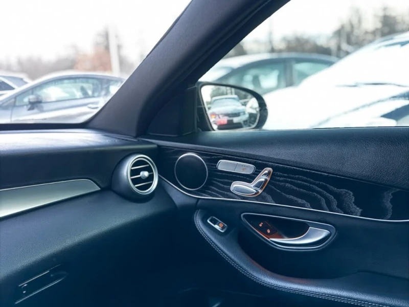 Mercedes-Benz C 300 * HeadUp * * AвтоКредит* (ЦЕНА ДО БГ), снимка 16 - Автомобили и джипове - 53471614