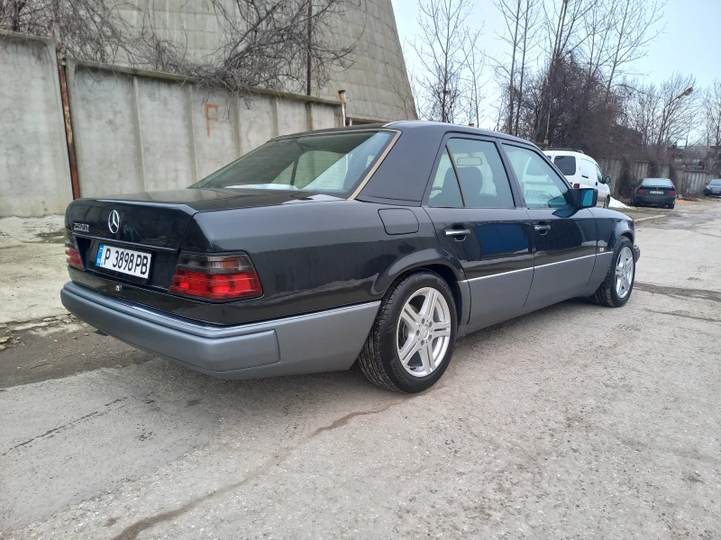 Mercedes-Benz 124 250D, снимка 2 - Автомобили и джипове - 53563044