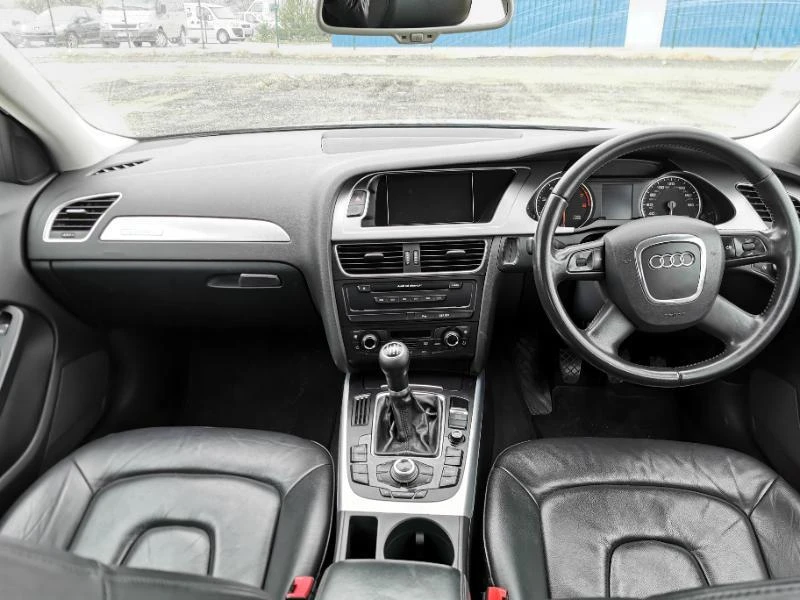 Audi A4 3.2fsi, снимка 13 - Автомобили и джипове - 42620392