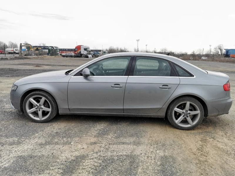 Audi A4 3.2fsi, снимка 7 - Автомобили и джипове - 42620392