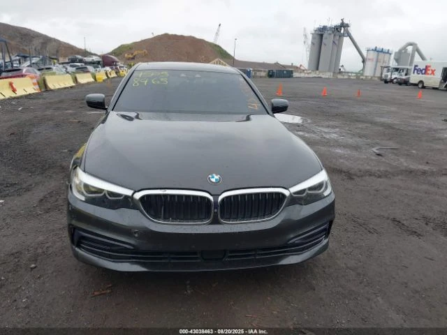 BMW 530 * АВТО КРЕДИТ* ЦЕНА ДО БГ * CARFAX *  - изображение 2