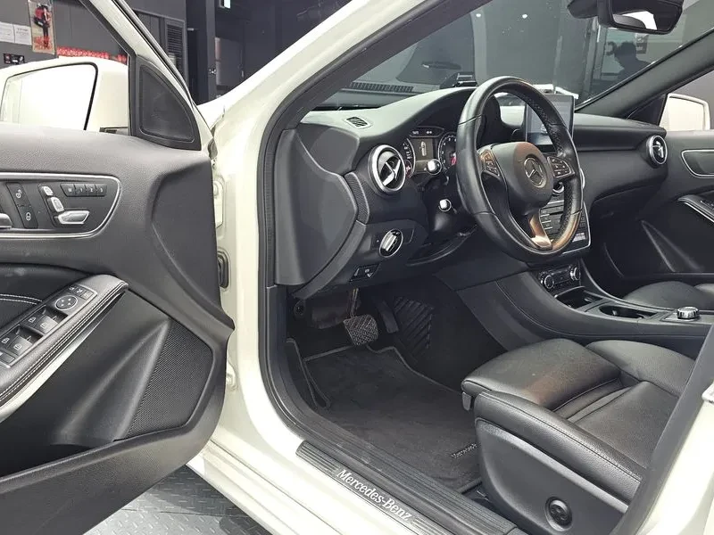 Mercedes-Benz A 200, снимка 10 - Автомобили и джипове - 55091113