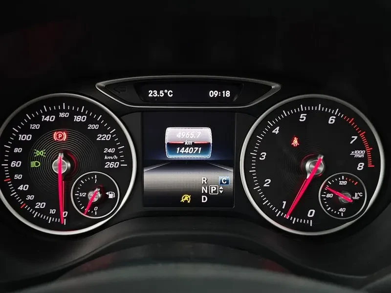 Mercedes-Benz A 200, снимка 8 - Автомобили и джипове - 55091113