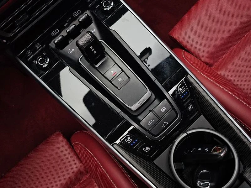 Porsche 911 Turbo S| 641к.с.| ВКЛ.ТЕХНОТЕСТ, снимка 8 - Автомобили и джипове - 55375735