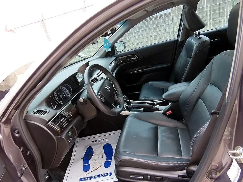 Honda Accord 2.4 9Th Generation, снимка 5 - Автомобили и джипове - 55841317