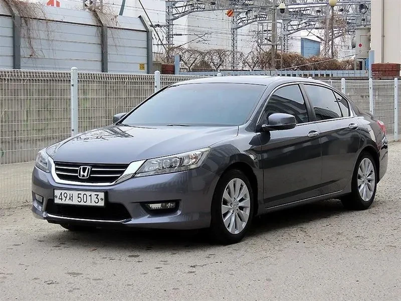 Honda Accord 2.4 9Th Generation, снимка 2 - Автомобили и джипове - 55841317