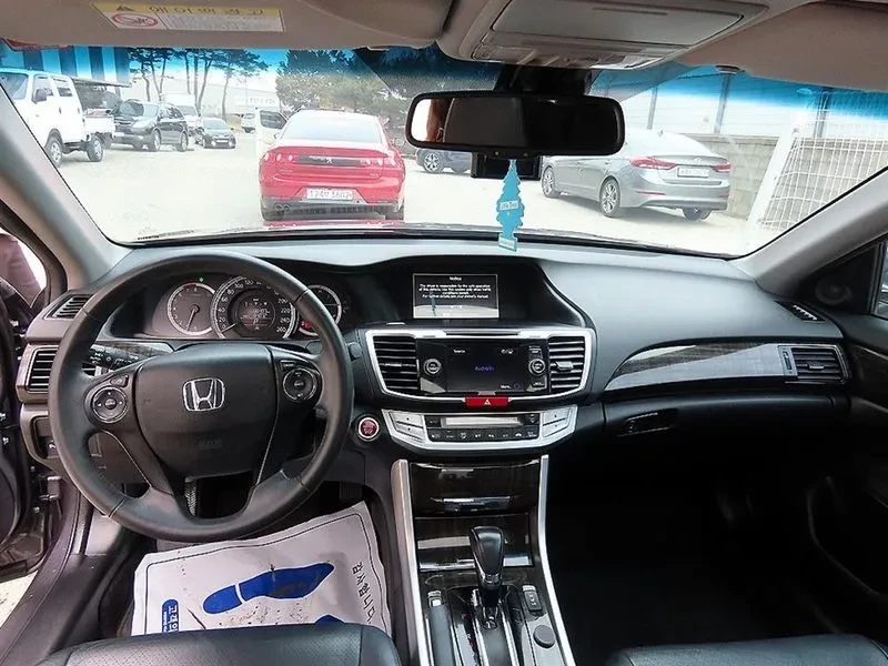 Honda Accord 2.4 9Th Generation, снимка 7 - Автомобили и джипове - 55841317