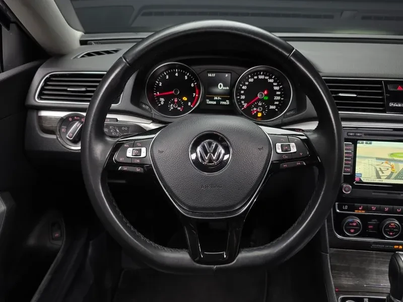 VW Passat  2.0 Tdi Prestige, снимка 13 - Автомобили и джипове - 55923223