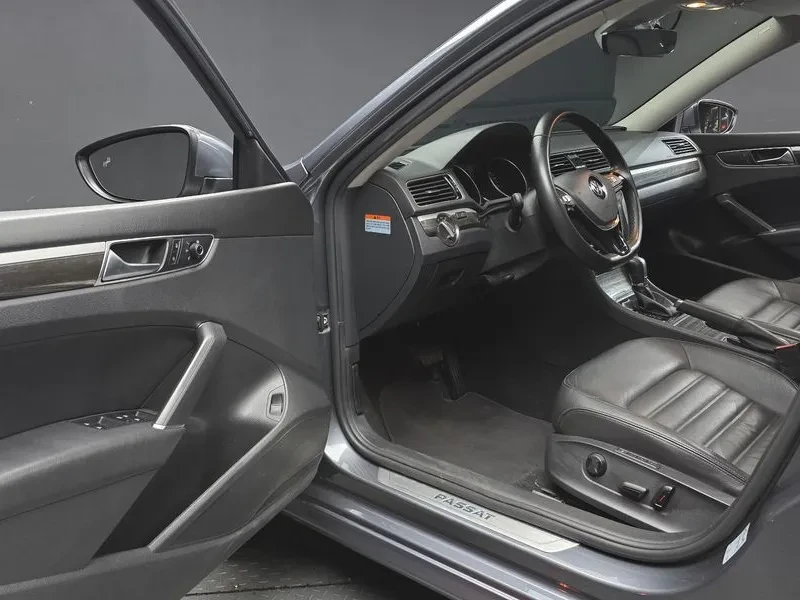 VW Passat  2.0 Tdi Prestige, снимка 10 - Автомобили и джипове - 55923223