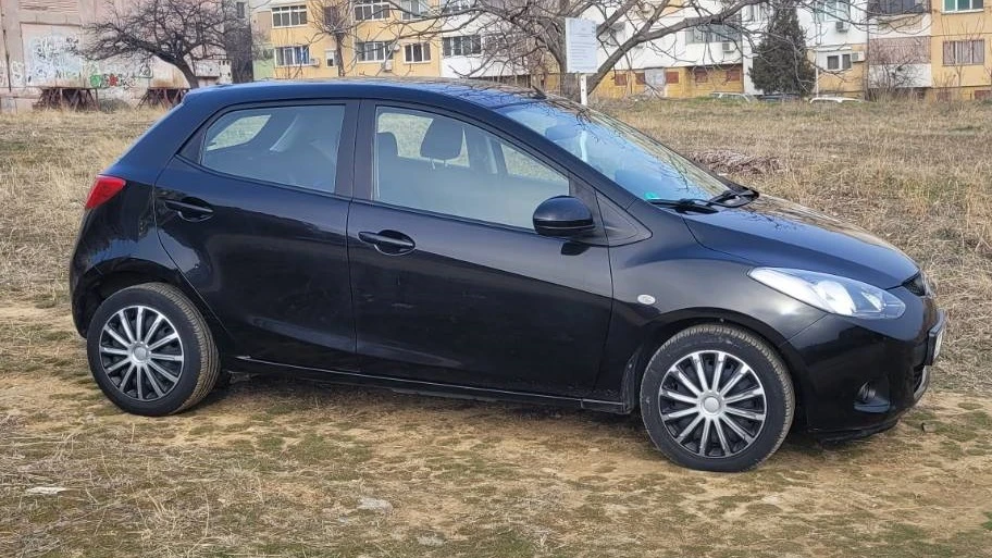 Mazda 2 1.5 - изображение 2