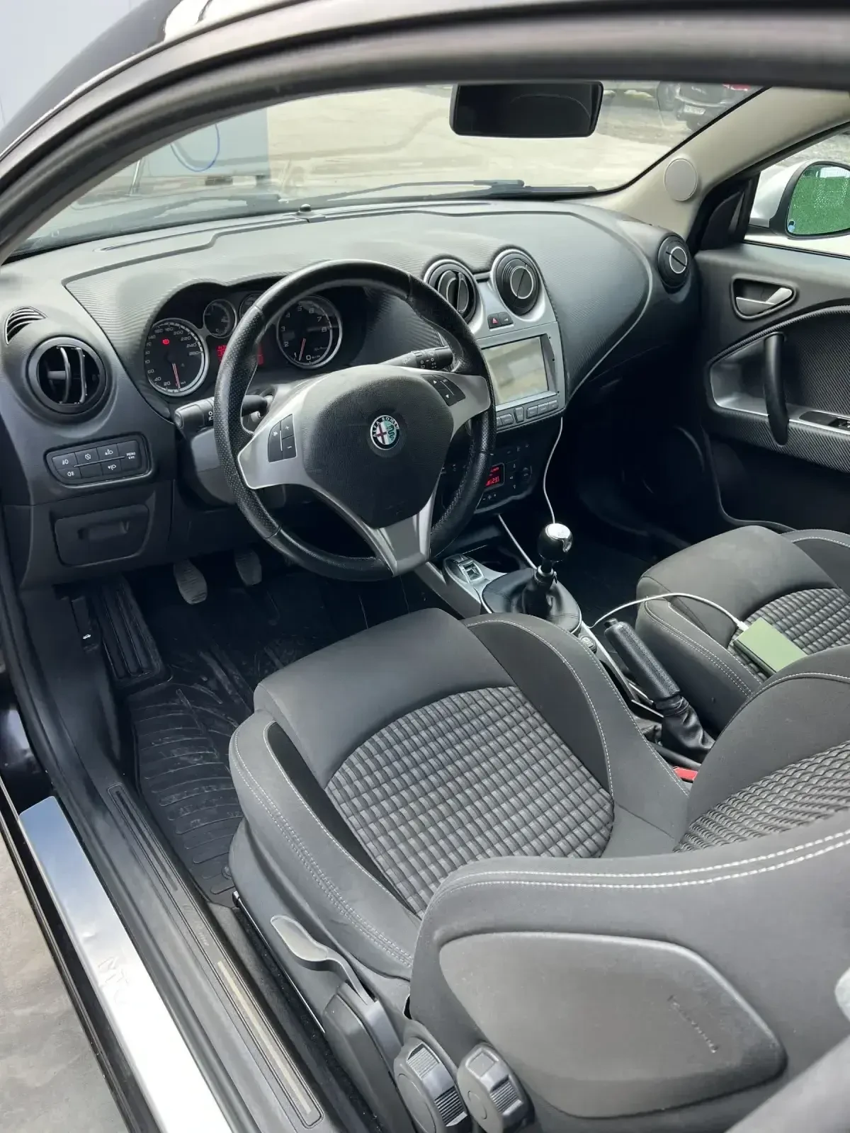 Alfa Romeo MiTo  - изображение 4