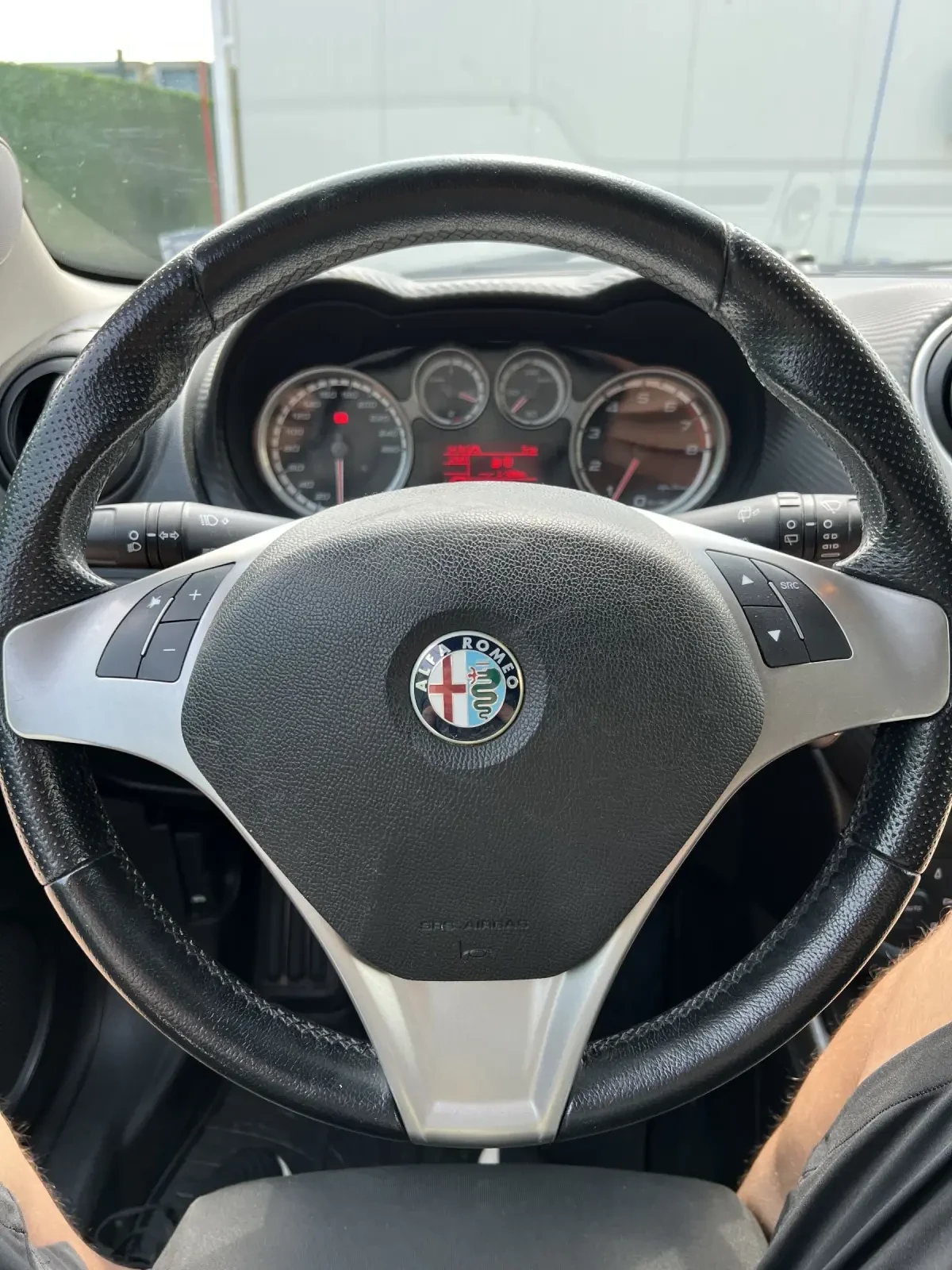 Alfa Romeo MiTo  - изображение 6